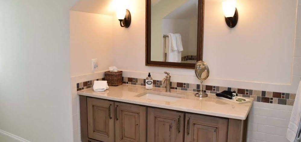 Inn At Evergreen 3*
